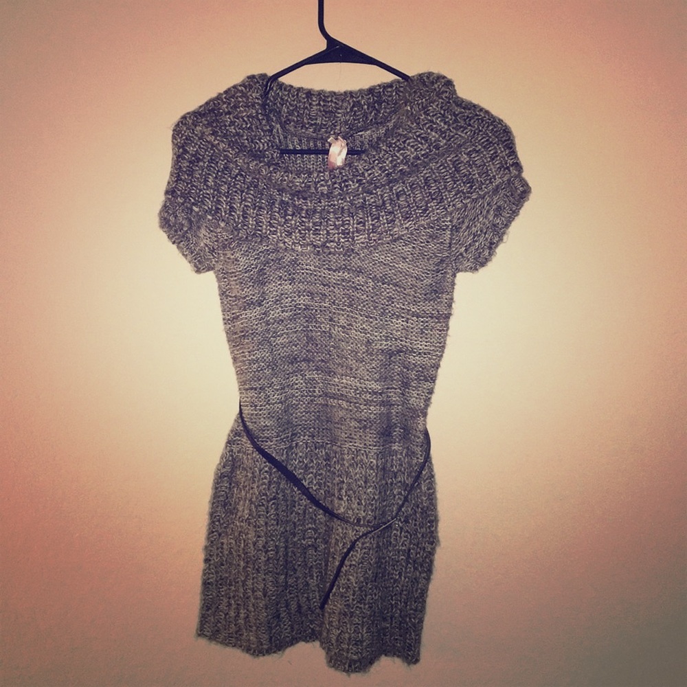 Short sleeved winter dress